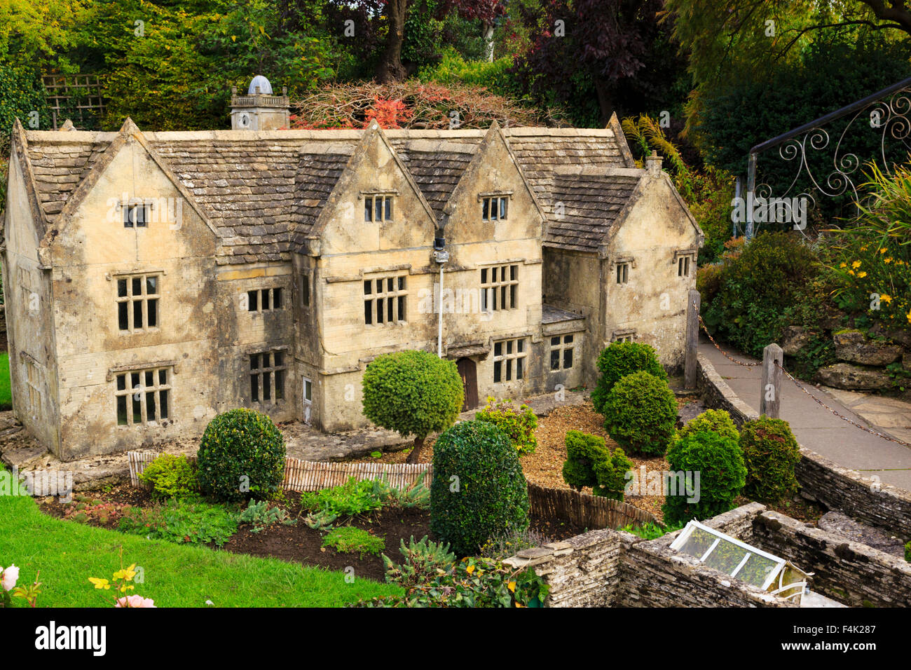 Model village houses, BourtonontheWater, Gloucestershire, Cotswolds Stock Photo Alamy