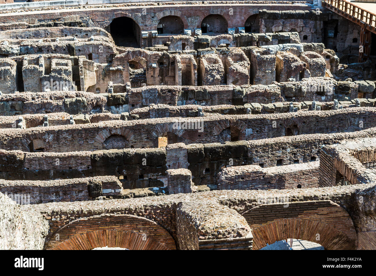 Arc, los paneles acústicos de de Stone inspirados en el Coliseo