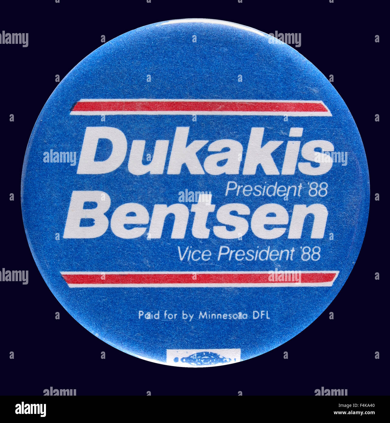 1988 U.S. presidential campaign button pin for Massachusetts Governor Michael Dukakis and United States Senator Lloyd Bentsen Stock Photo