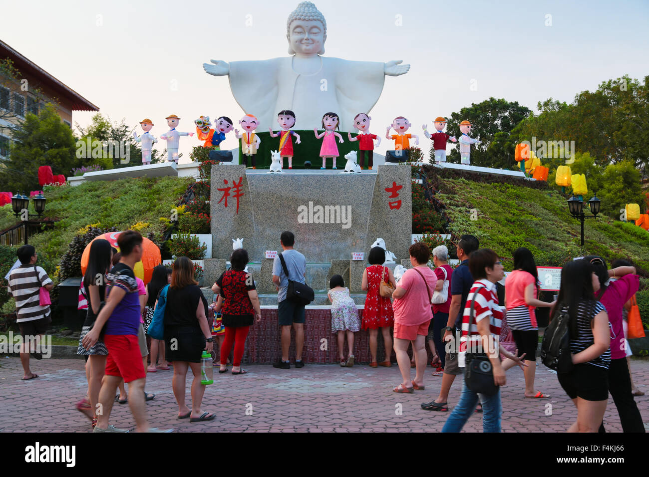where to go in malaysia during chinese new year