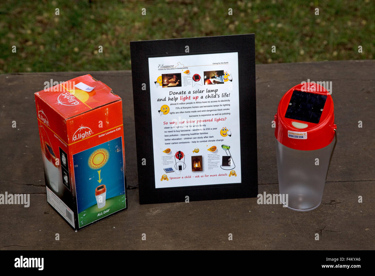 Low cost clean green solar powered S20 study D light Kenya Stock Photo