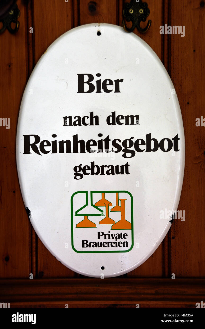 Bier nach dem Reinheitsgebot gebraut ( Private Brauereien ) Beer brewed according to the Reinheitsgebot (Private Breweries) German Germany Stock Photo