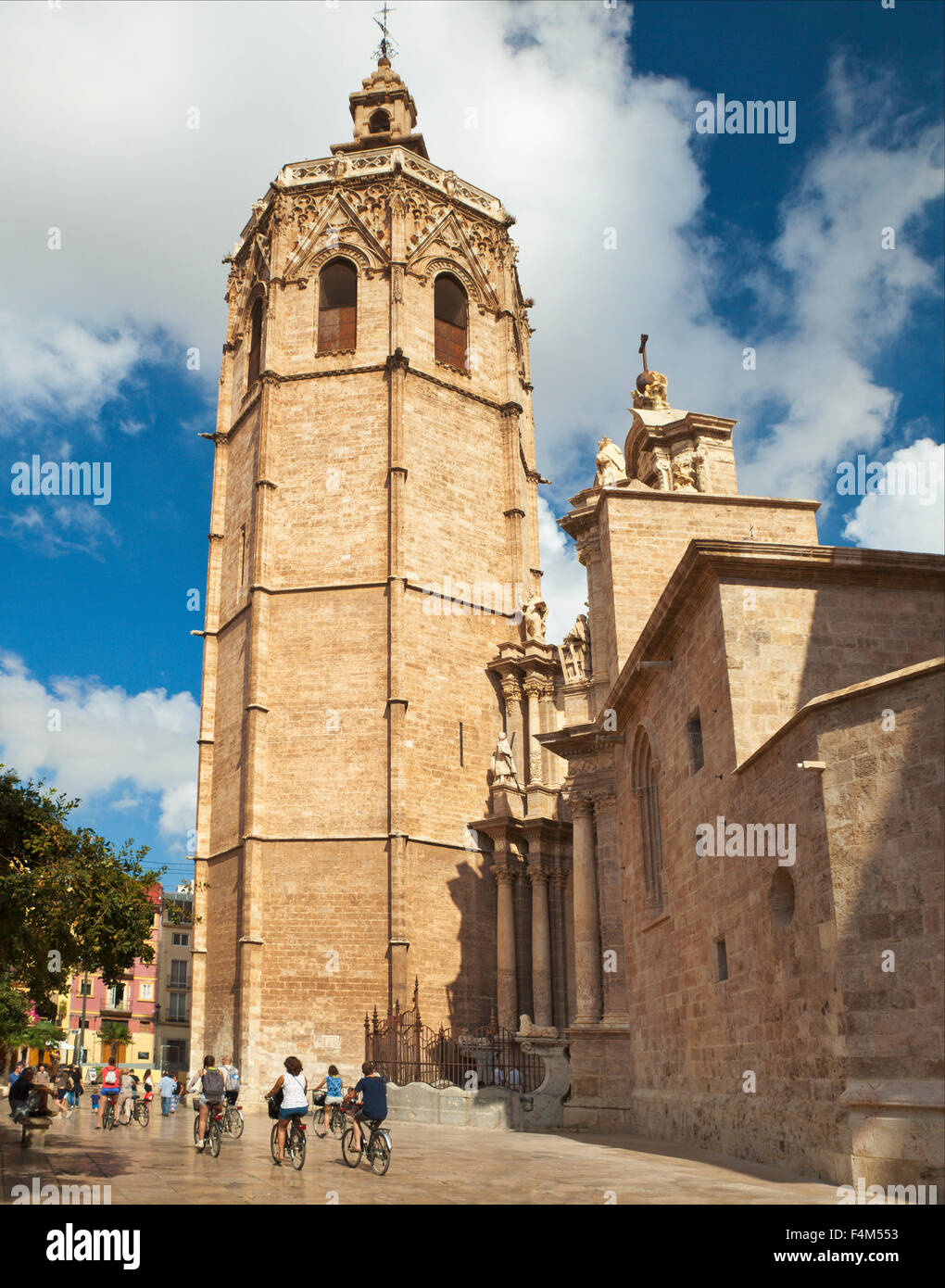 Valencia cathedral miguelete tower hi-res stock photography and images ...