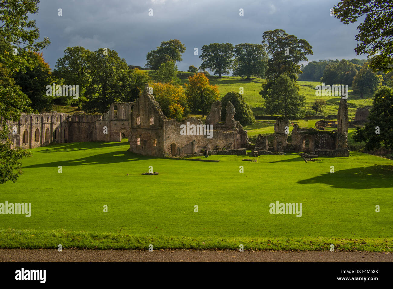 Fountains Abbey, Ripon, North Yorkshire, England Stock Photo Alamy