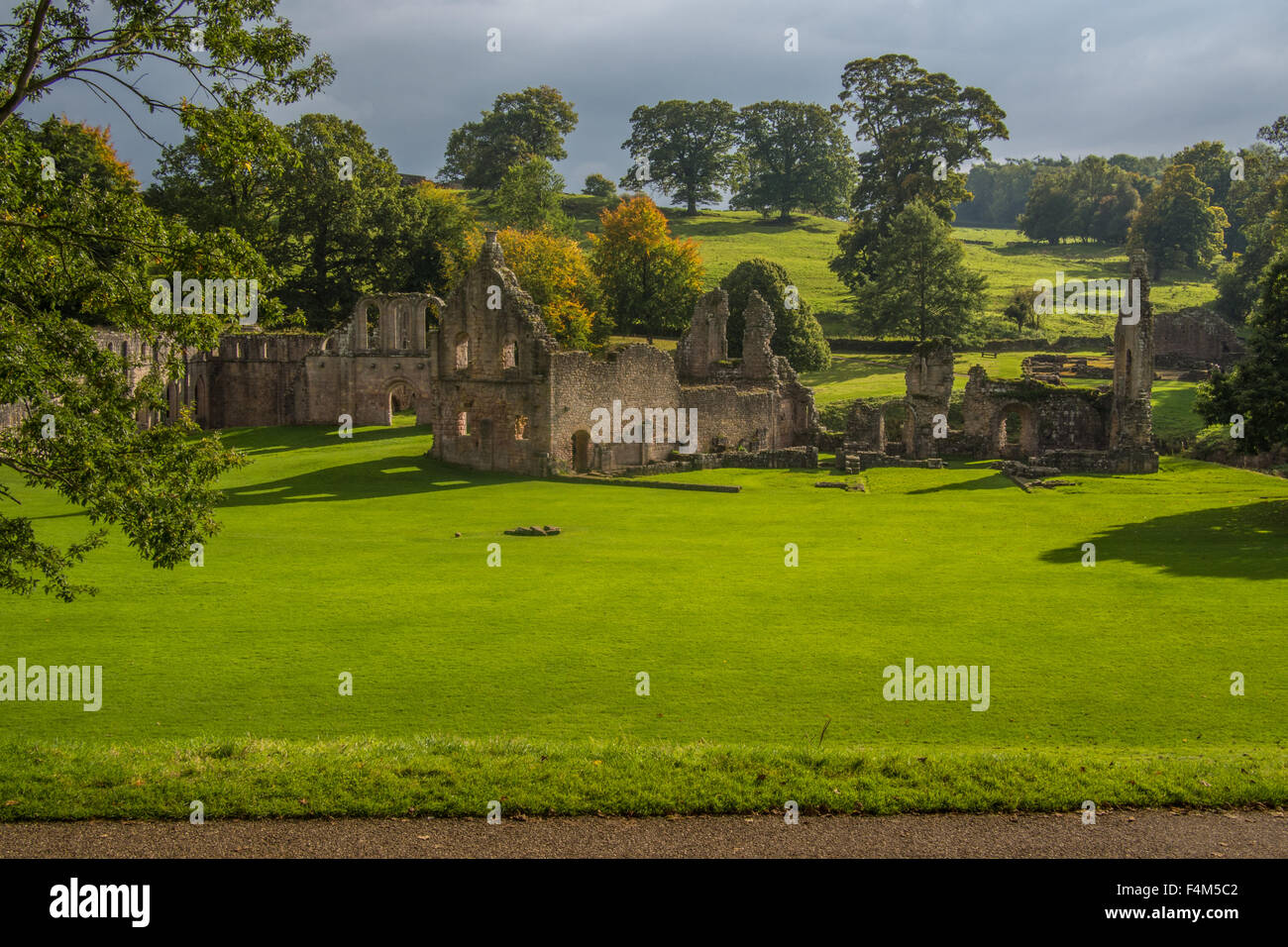 Fountains Abbey, Ripon, North Yorkshire, England Stock Photo Alamy