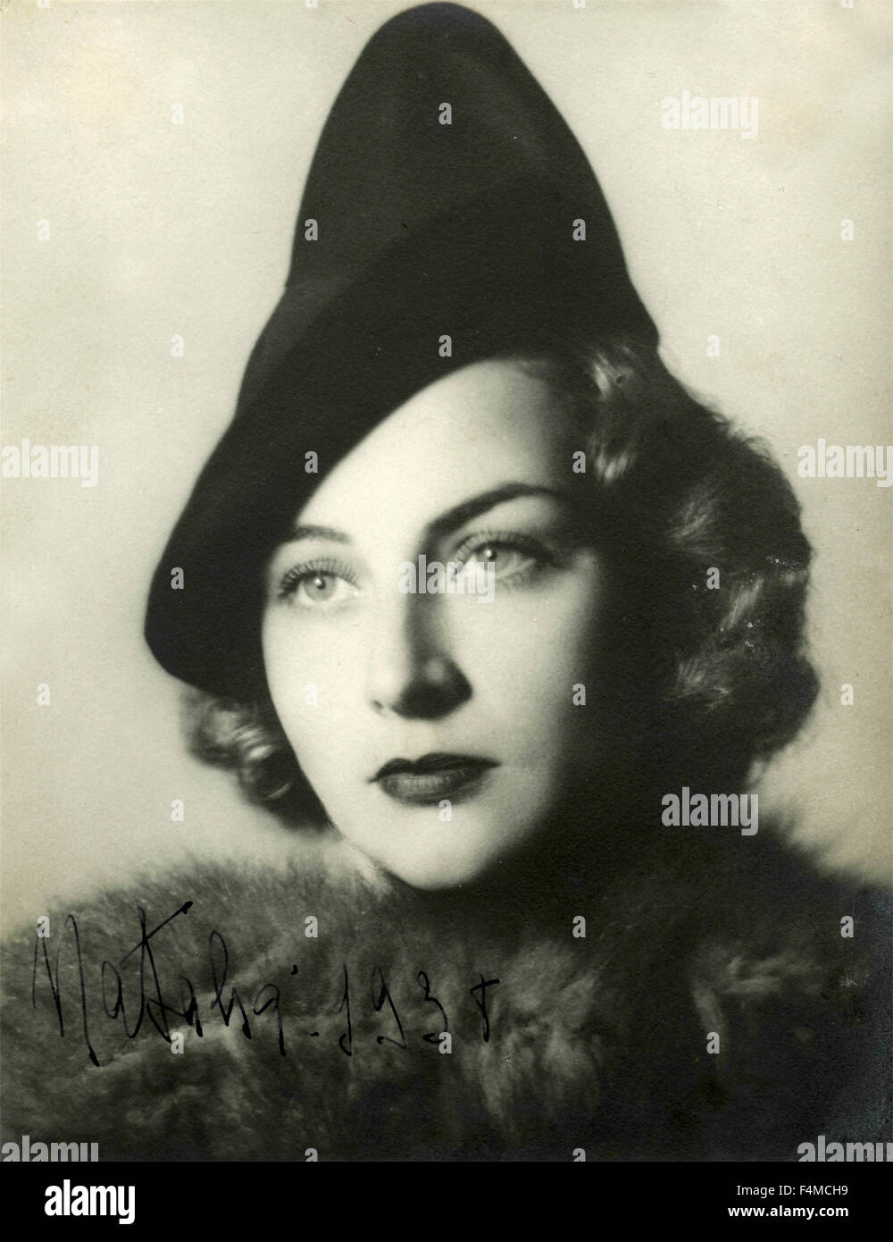 1930 woman portrait hi-res stock photography and images - Alamy