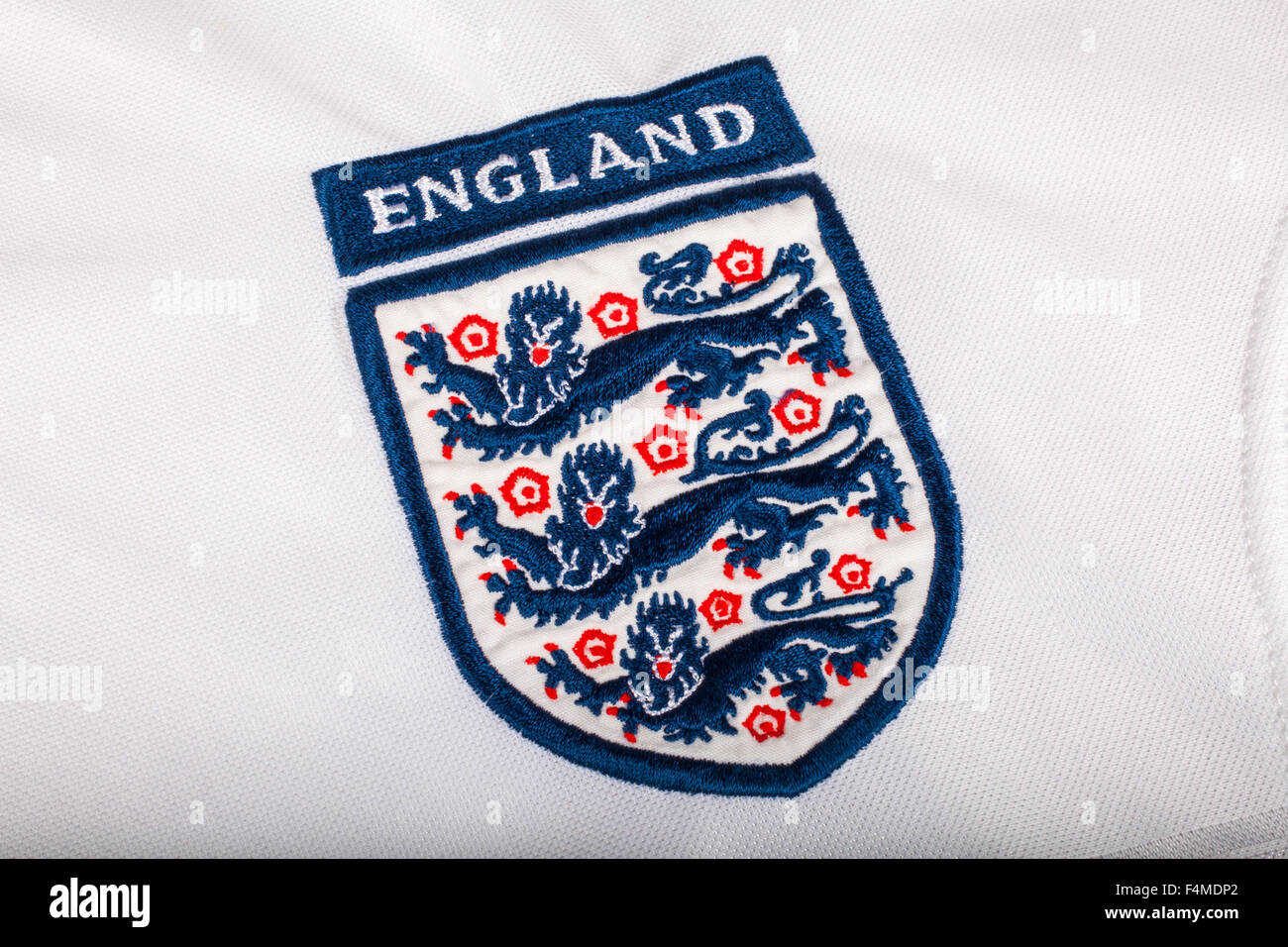 England FA Football Team Acrylic Double Sided Three Lions Badge Crest Keyring 