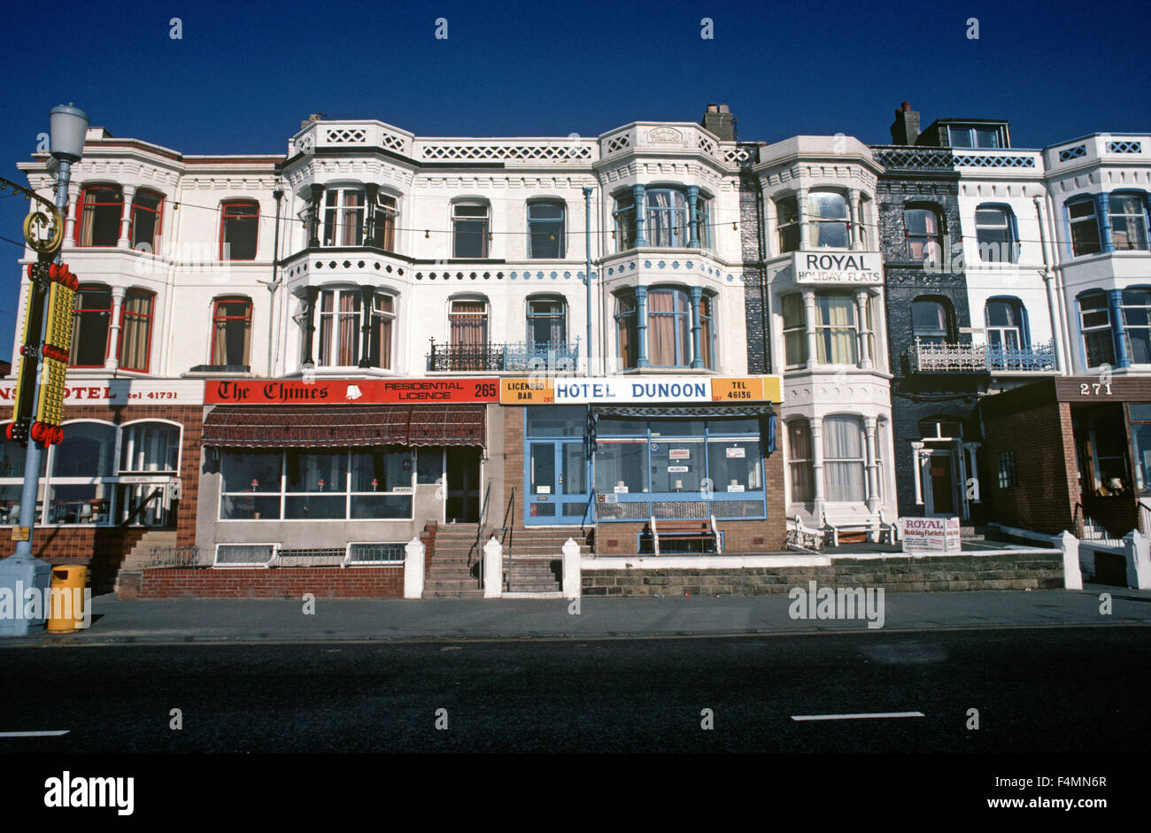 England 1980s Apartment Hi res Stock Photography And Images Alamy england-1980s-apartment-hi-res-stock-photography-and-images-alamy