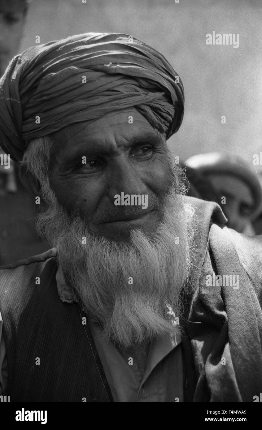 Afghanistan. The old Afghan man Stock Photo Alamy