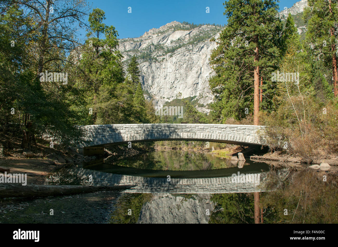 Sentinel Bridge and Merced River, Yosemite NP, California, USA Stock Photo