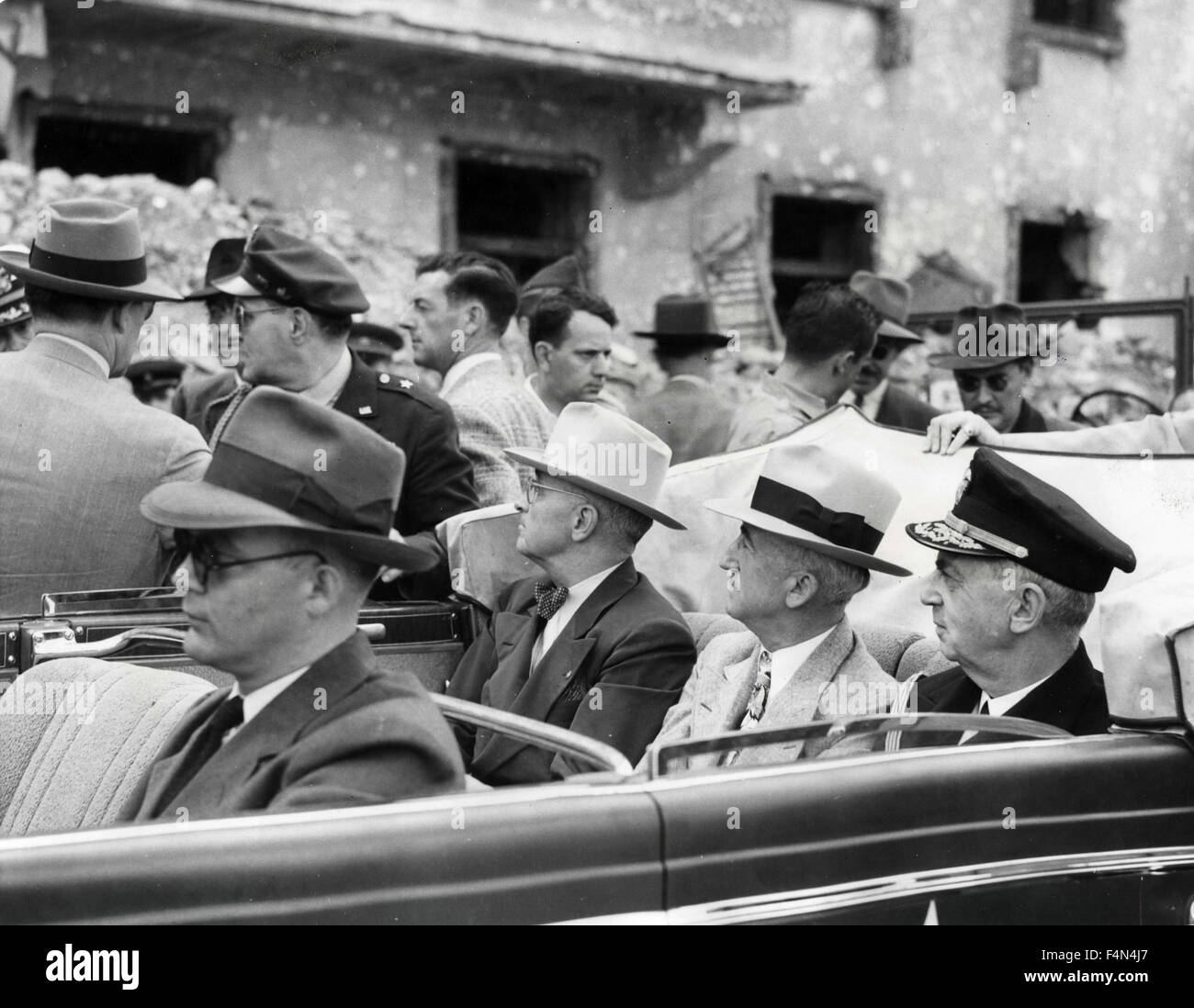 President Harry Truman, Secretary of State James Byrnes, and Admiral William Leahy visit to Berlin before the opening of the Conference of the big three, Berlin, Germany Stock Photo