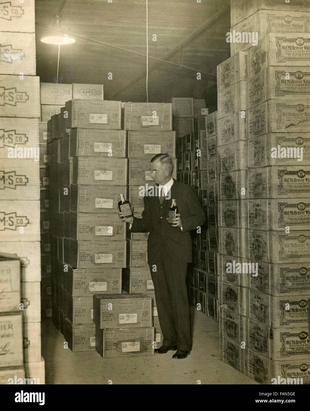 Boxes for the Prohibition of liquor stored, Chicago, USA Stock Photo