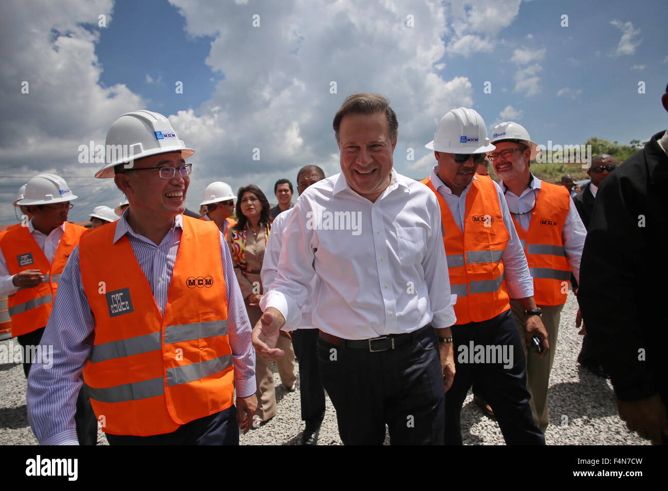 (151021) -- PANAMA CIY, Oct. 21, 2015 (Xinhua) -- Panamanian President Juan Carlos Varela (2nd Front), attends the ceremony marking the official go-ahead for the construction work of the residential project Ciudad de Esperanza, in Arraijan, Panama, on Oct. 19, 2015. Panama's largest residential development project, Ciudad de Esperanza or City of Hope, broke ground on Monday in the West Panama Province. The 137 million-U.S. dollar project, to be constructed by China Construction America (CCA) - MCM Consortium, will benefit 11,250 people in the city of Vista Alegre, in the province's Arraijan d Stock Photo