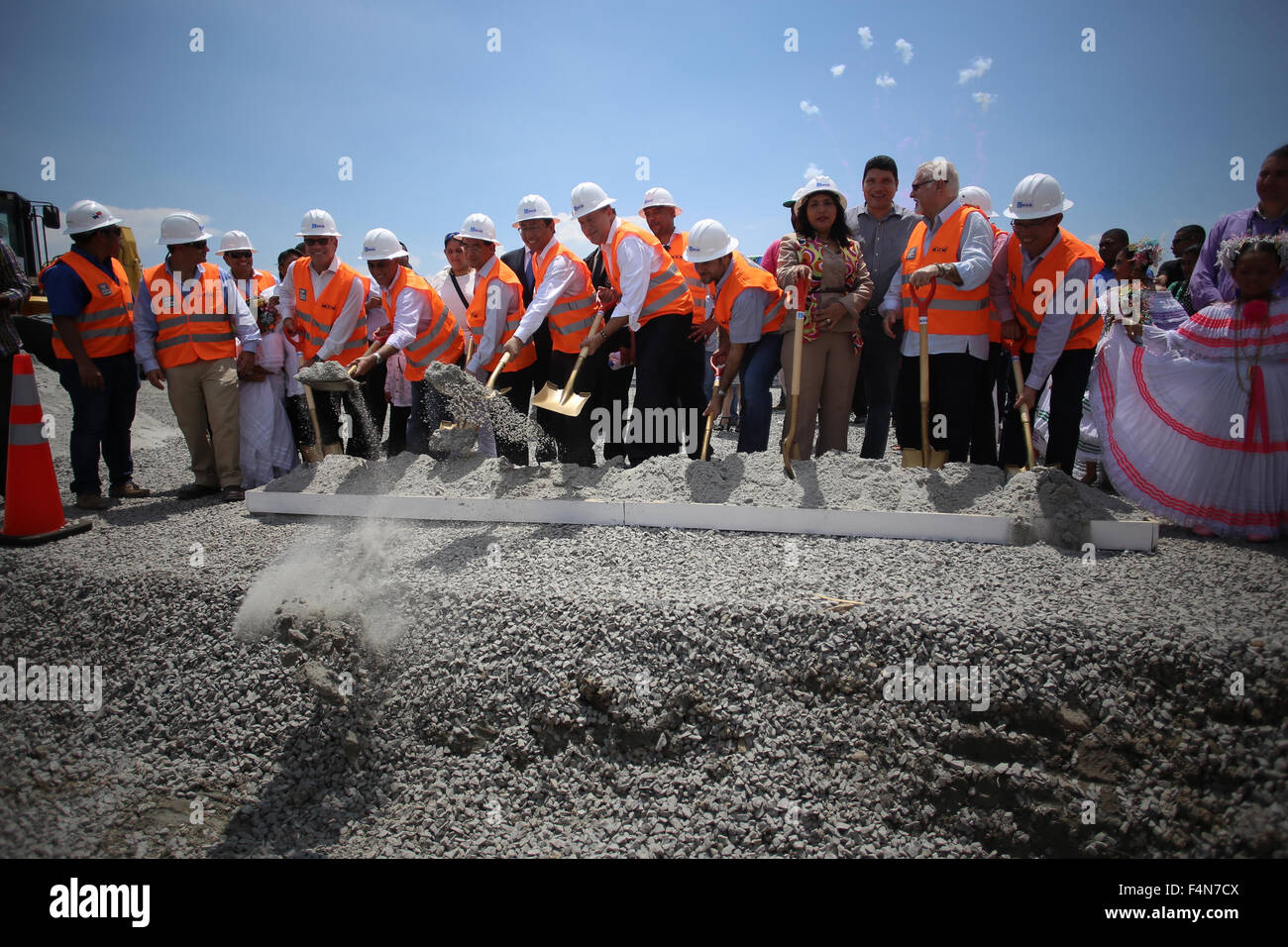 (151021) -- PANAMA CIY, Oct. 21, 2015 (Xinhua) -- Panamanian President Juan Carlos Varela (C Front), attends the ceremony marking the official go-ahead for the construction work of the residential project Ciudad de Esperanza, in Arraijan, Panama, on Oct. 19, 2015. Panama's largest residential development project, Ciudad de Esperanza or City of Hope, broke ground on Monday in the West Panama Province. The 137 million-U.S. dollar project, to be constructed by China Construction America (CCA) - MCM Consortium, will benefit 11,250 people in the city of Vista Alegre, in the province's Arraijan dis Stock Photo