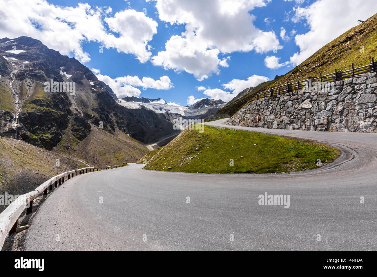 Austria, Soelden, view to Rettenbach glacier and empty Oeztal Glacier Road Stock Photo