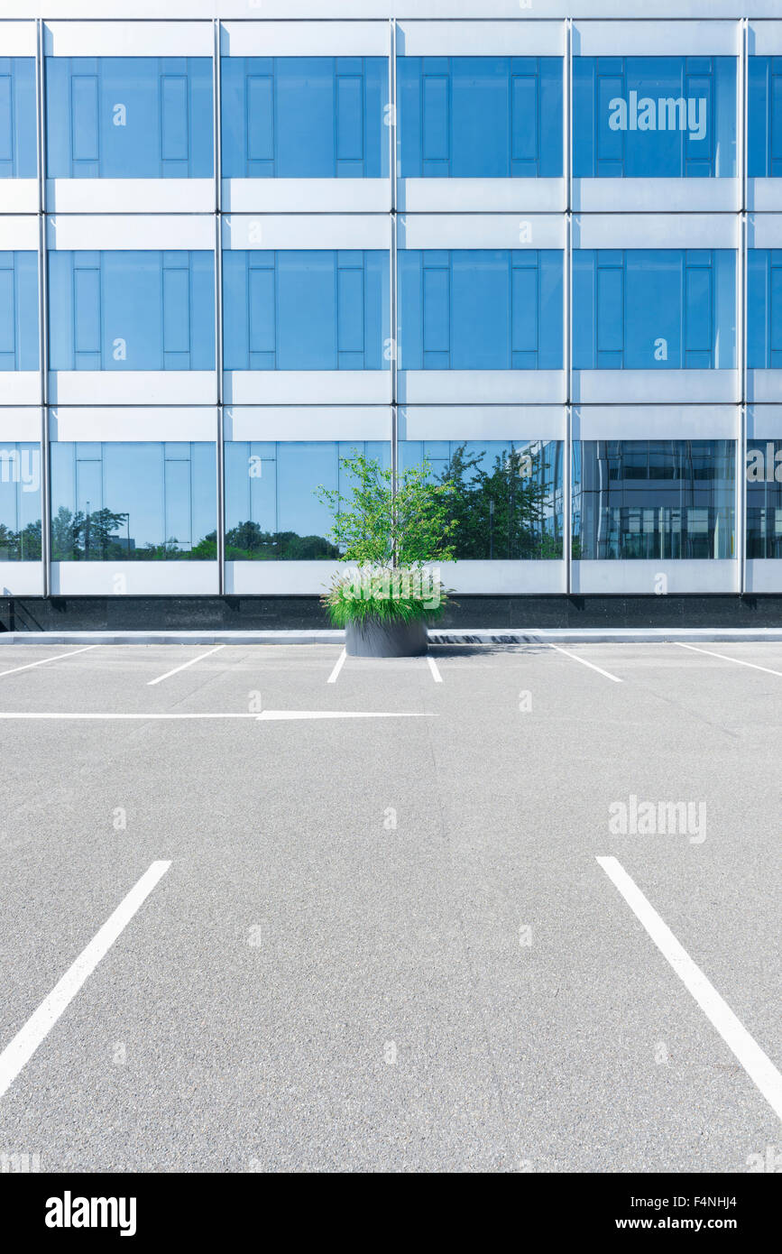 Parking lot in front of an office building Stock Photo Alamy