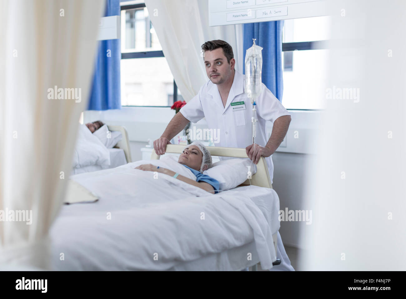 Nurses moving hospital bed hires stock photography and images Alamy