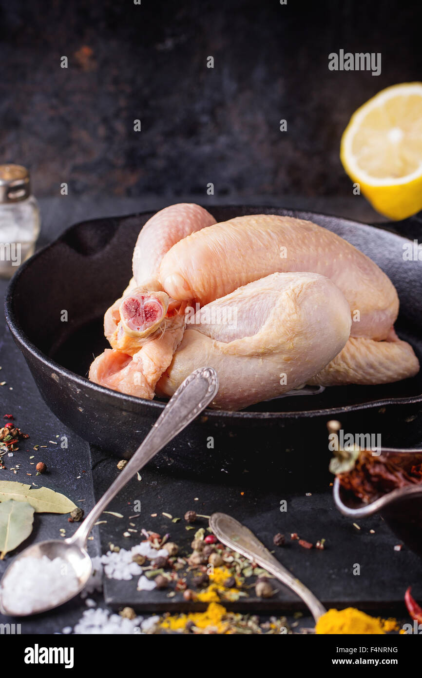 Broiler pan chicken hi-res stock photography and images - Alamy