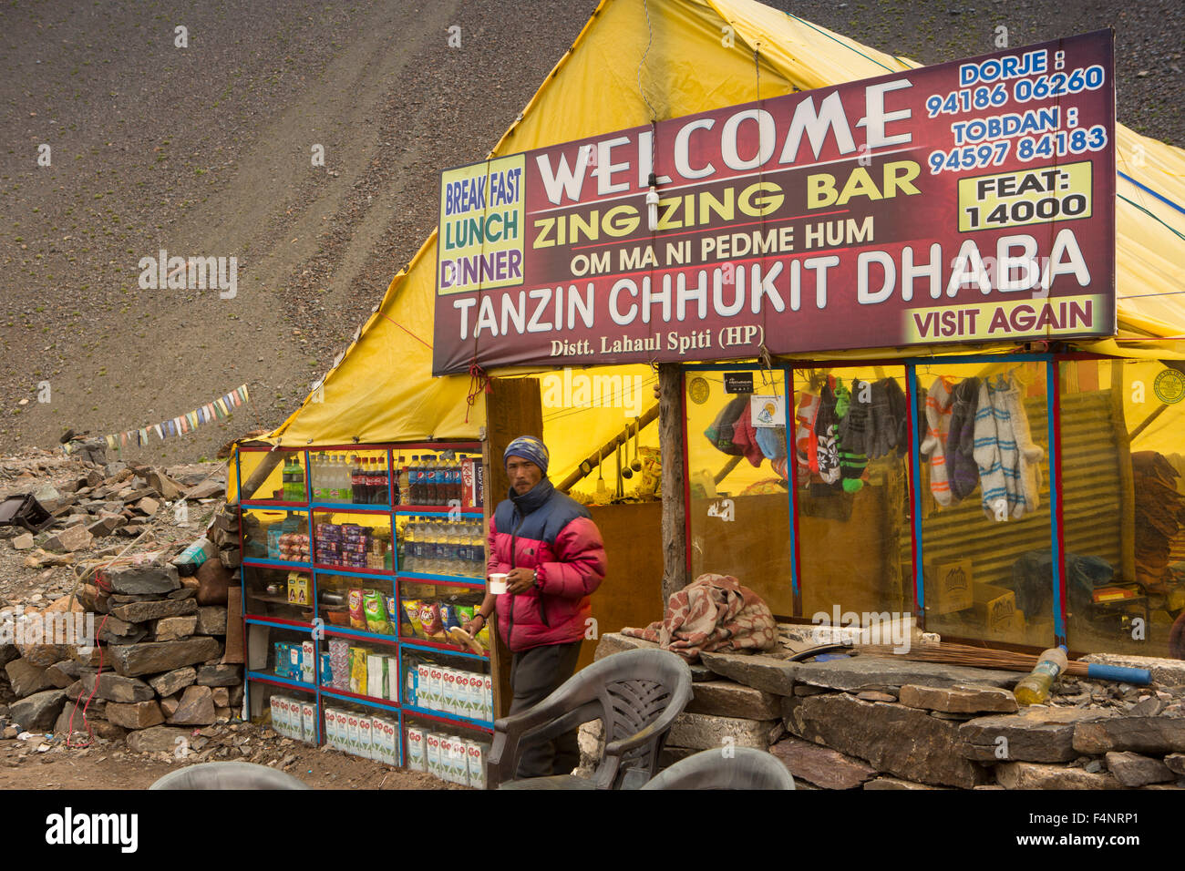 India, Himachal Pradesh, Lahaul and Spiti, Patsio, Zing Zing Bar, Restaurant Camp, temporary tent accommodation, roadside cafe Stock Photo