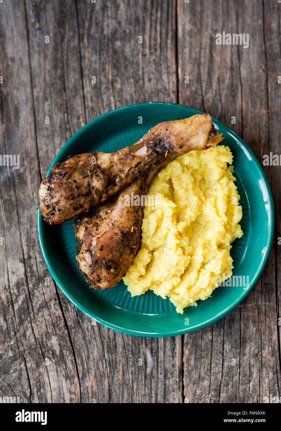 Roast chicken dinner mash hires stock photography and images Alamy