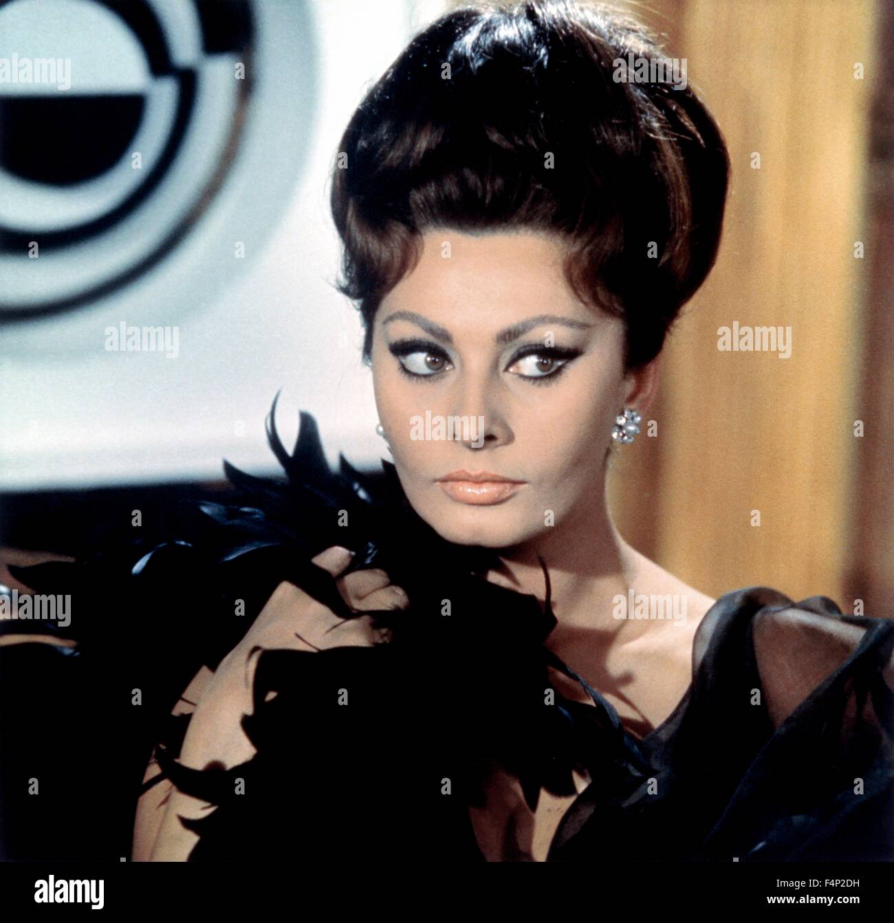 Sophia Loren / Arabesque 1966 directed by Stanley Donen Stock Photo - Alamy