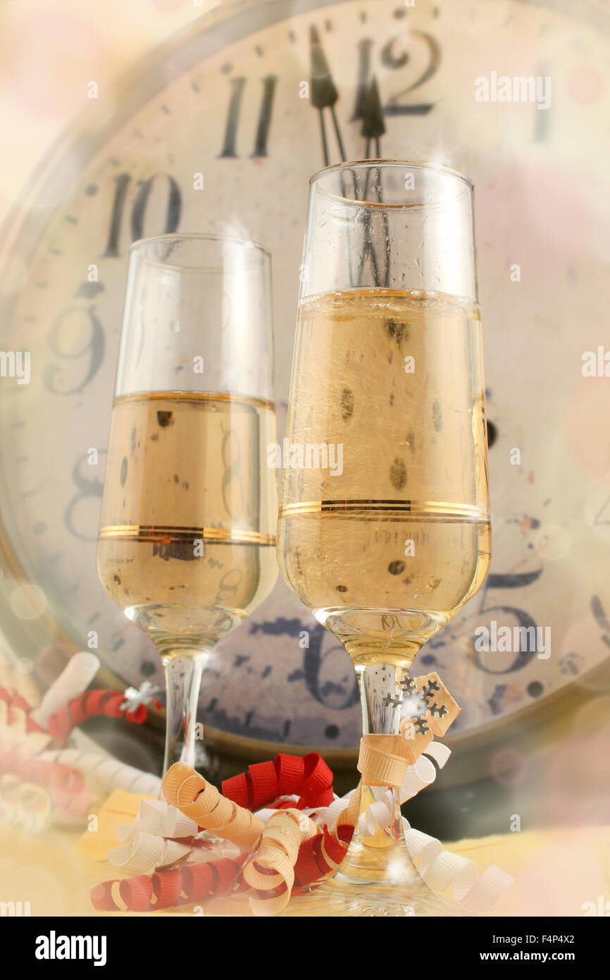 New years eve countdown party hi-res stock photography and images - Alamy
