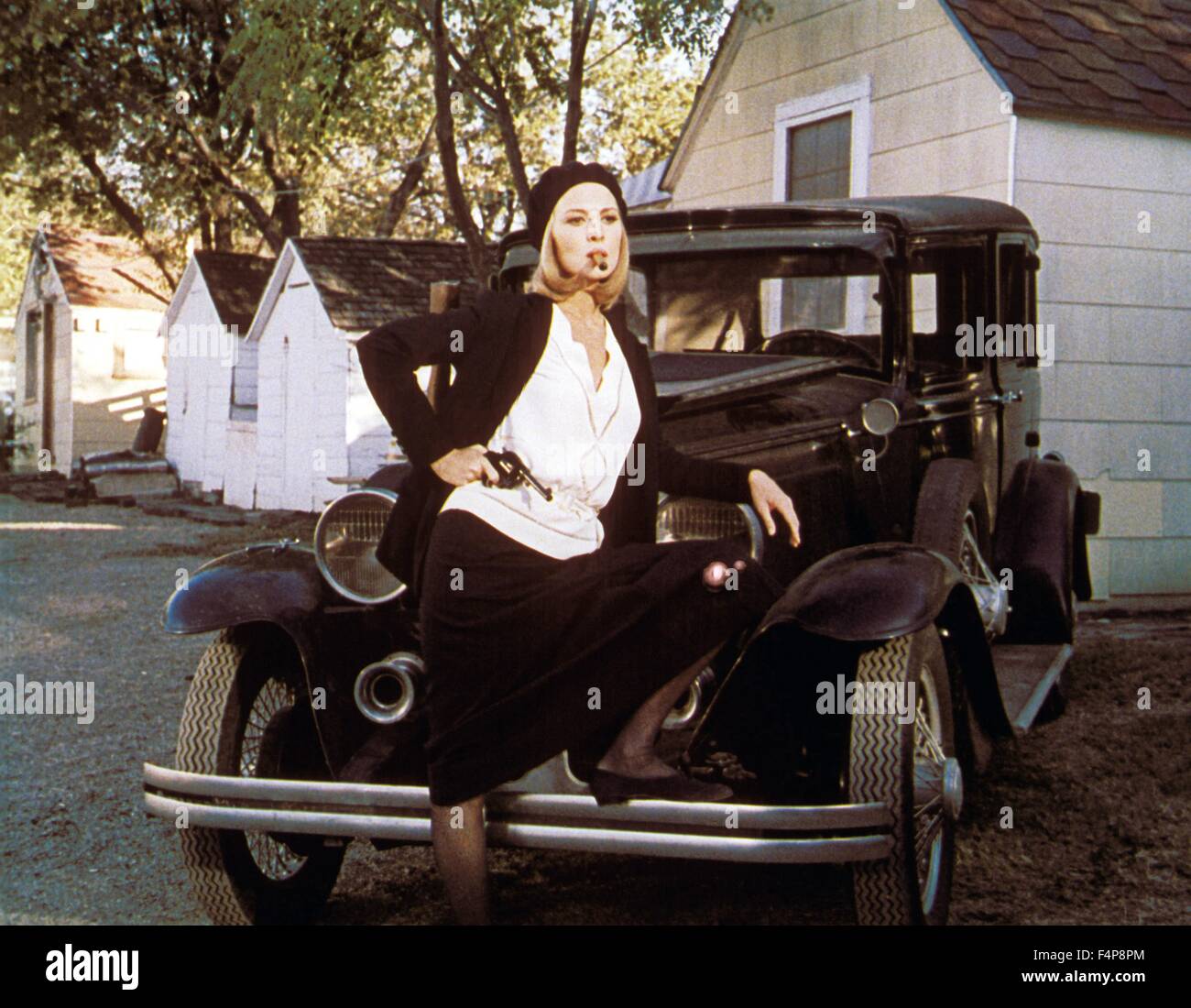 Faye Dunaway / Bonnie and Clyde 1967 directed by Arthur Penn Stock Photo