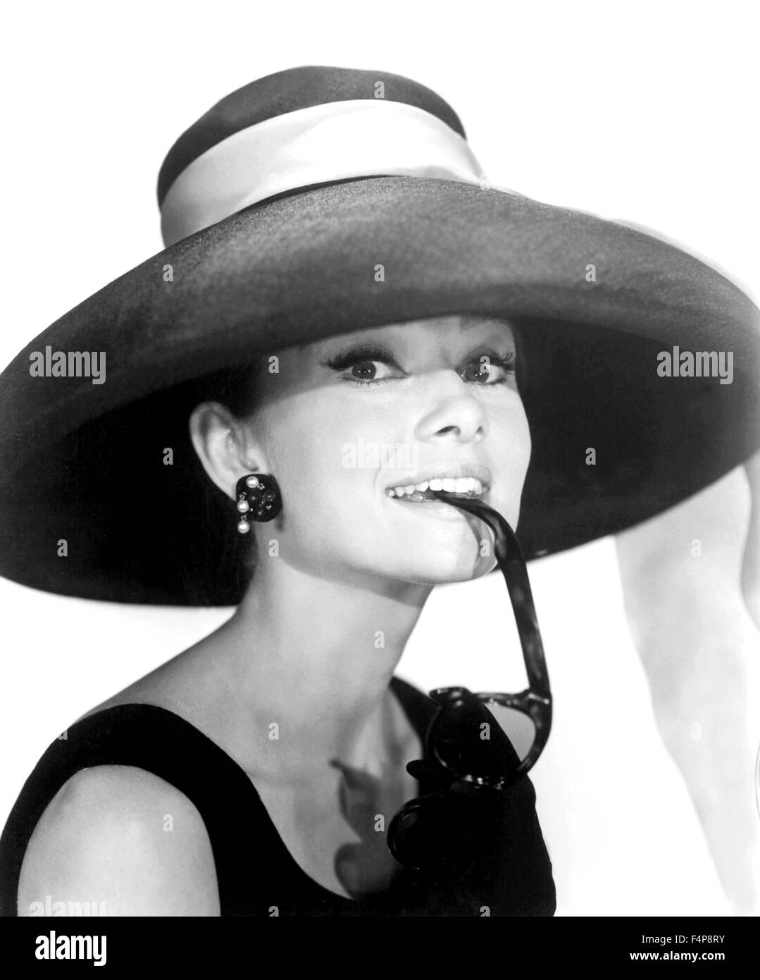 Audrey Hepburn / Breakfast at Tiffany's 1961 directed by Blake Edwards Stock Photo Alamy