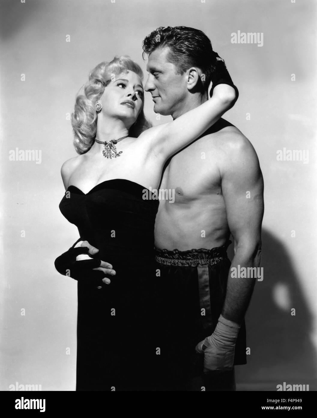 Marilyn Maxwell, Kirk Douglas / Champion 1949 directed by Mark Robson Stock  Photo - Alamy