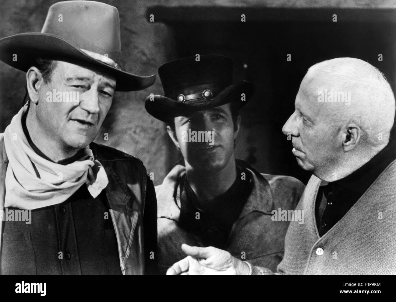 Howard Hawks John Wayne James Caan El Dorado 1967 Directed By Howard Hawks Stock Photo Alamy