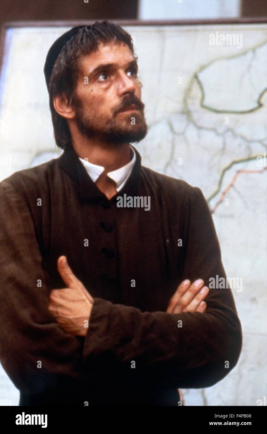 Jeremy Irons / The Mission 1986 directed by Roland Joffe Stock Photo