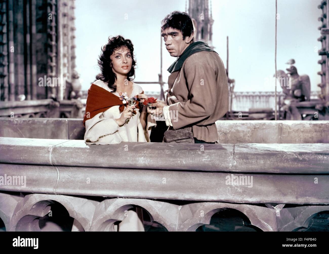 Gina Lollobrigida, Anthony Quinn / Notre-Dame De Paris 1956 directed by  Jean Delannoy Stock Photo - Alamy