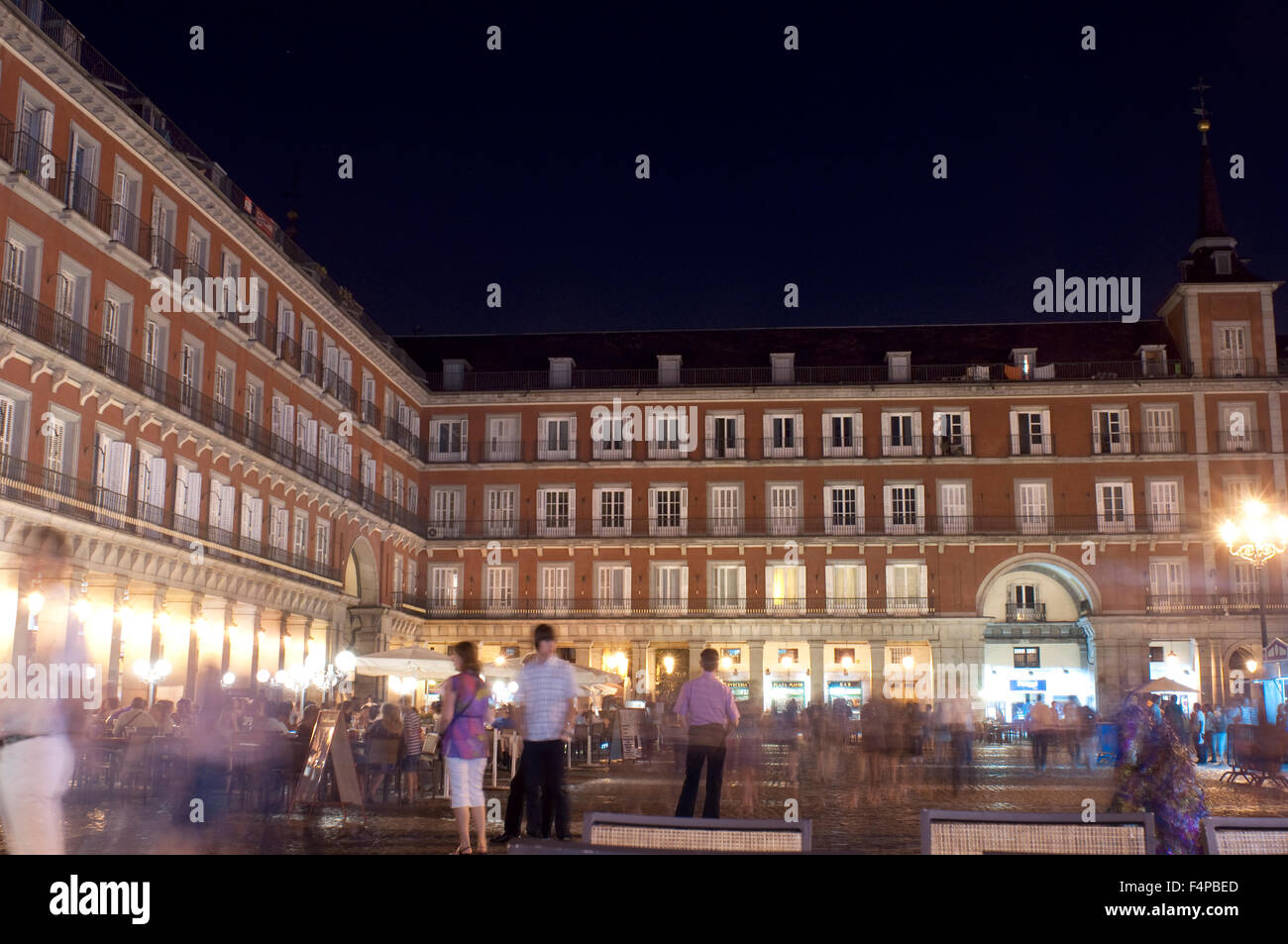 Restaurant plaza mayor madrid spain hi-res stock photography and images ...