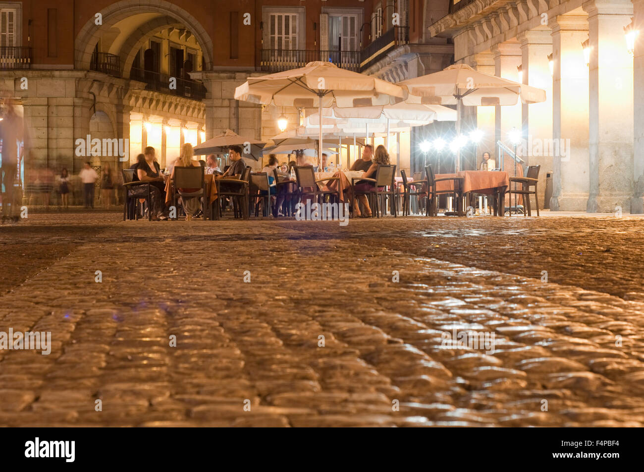 Plaza mayor madrid restaurant hi-res stock photography and images - Alamy
