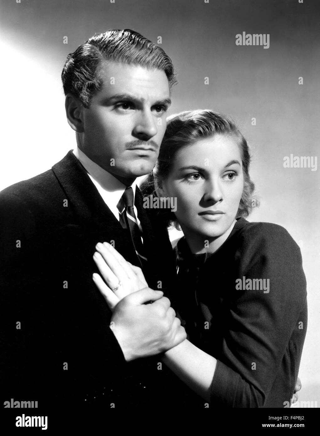 Joan Fontaine, Laurence Olivier / Rebecca 1940 directed by Alfred ...