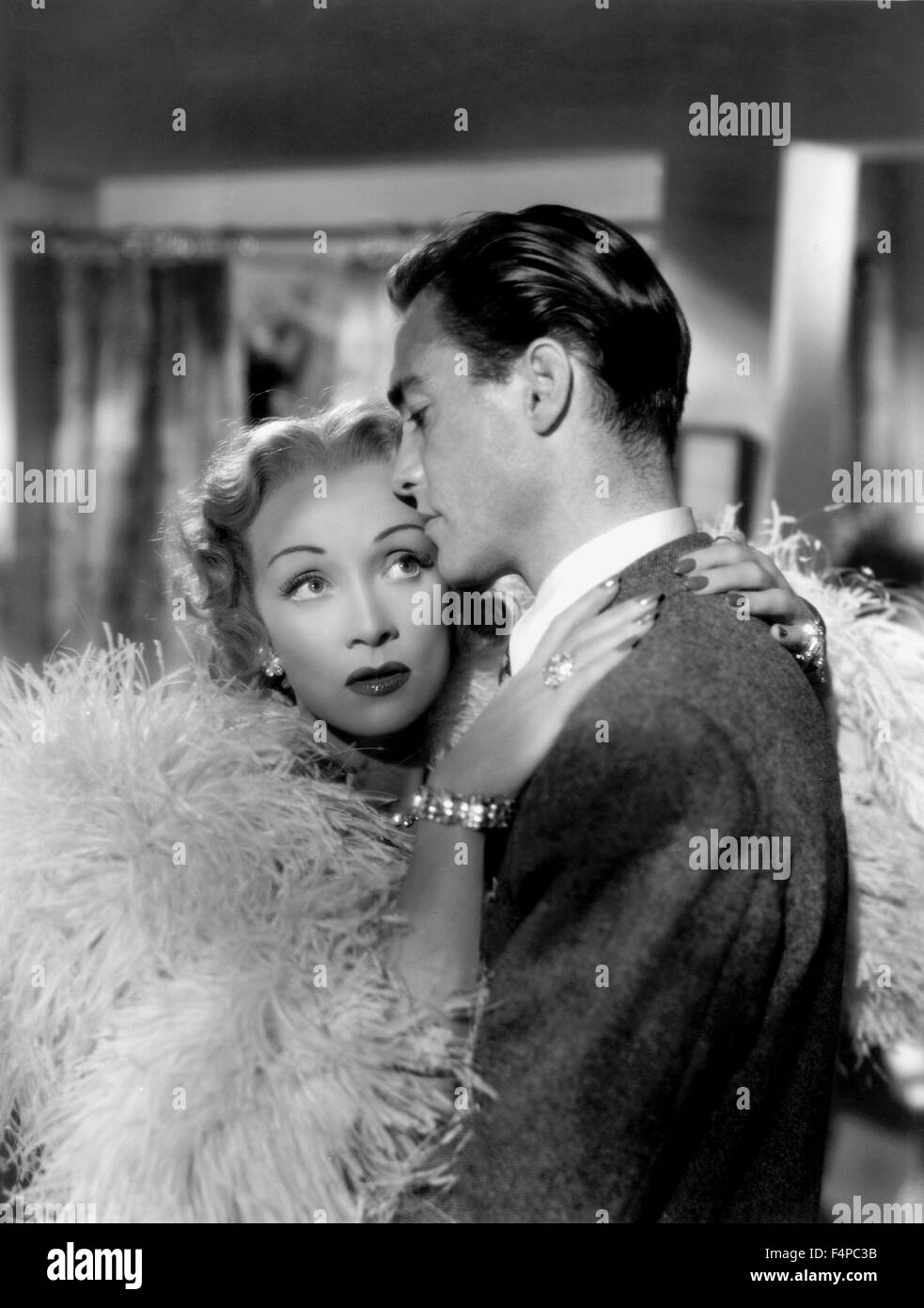 Marlene Dietrich / Richard Todd / Stage Fright 1950 directed by Alfred Hitchcock Stock Photo