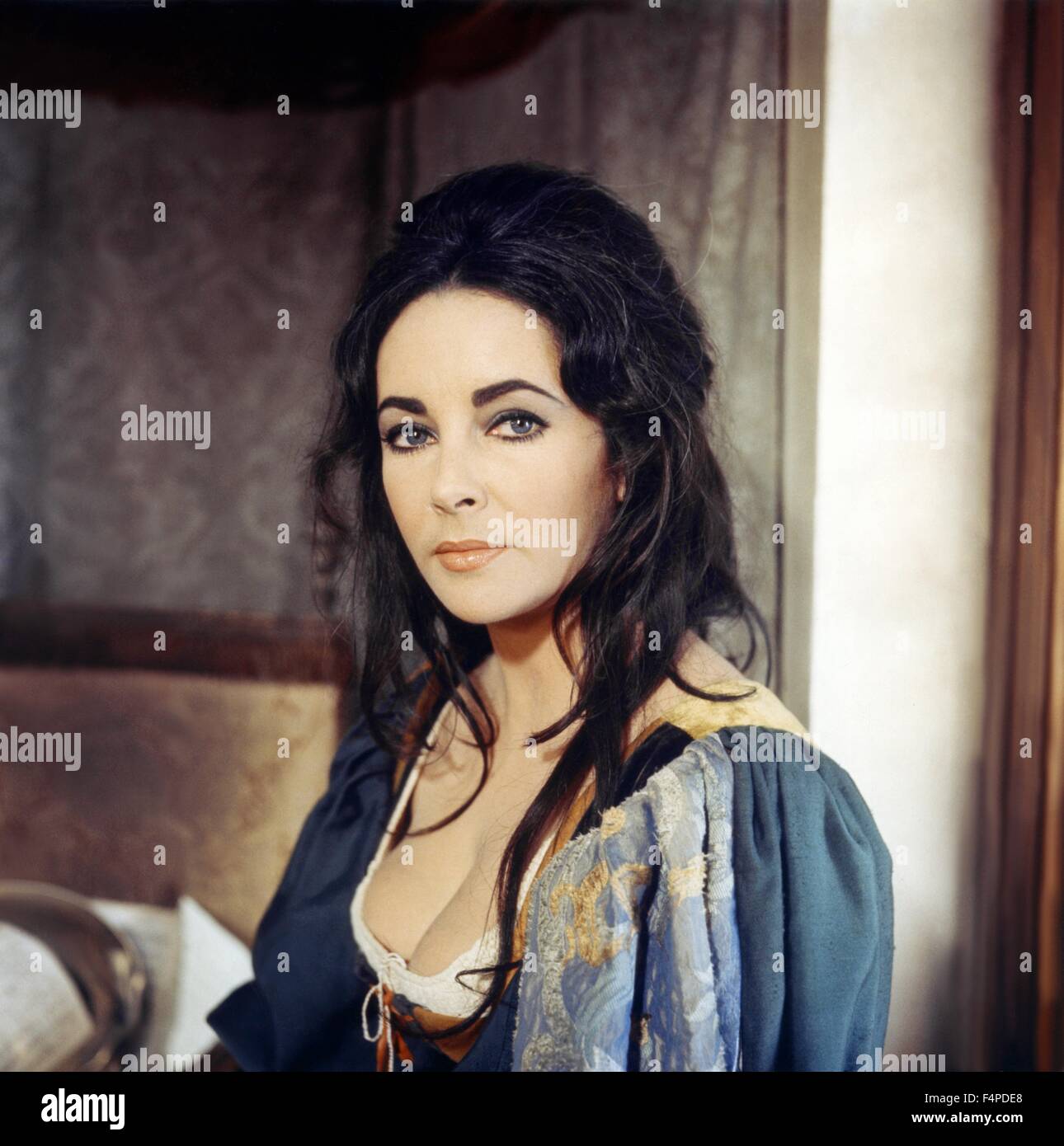 Elizabeth Taylor / The Taming Of The Shrew 1967 directed by Franco Zeffirelli Stock Photo
