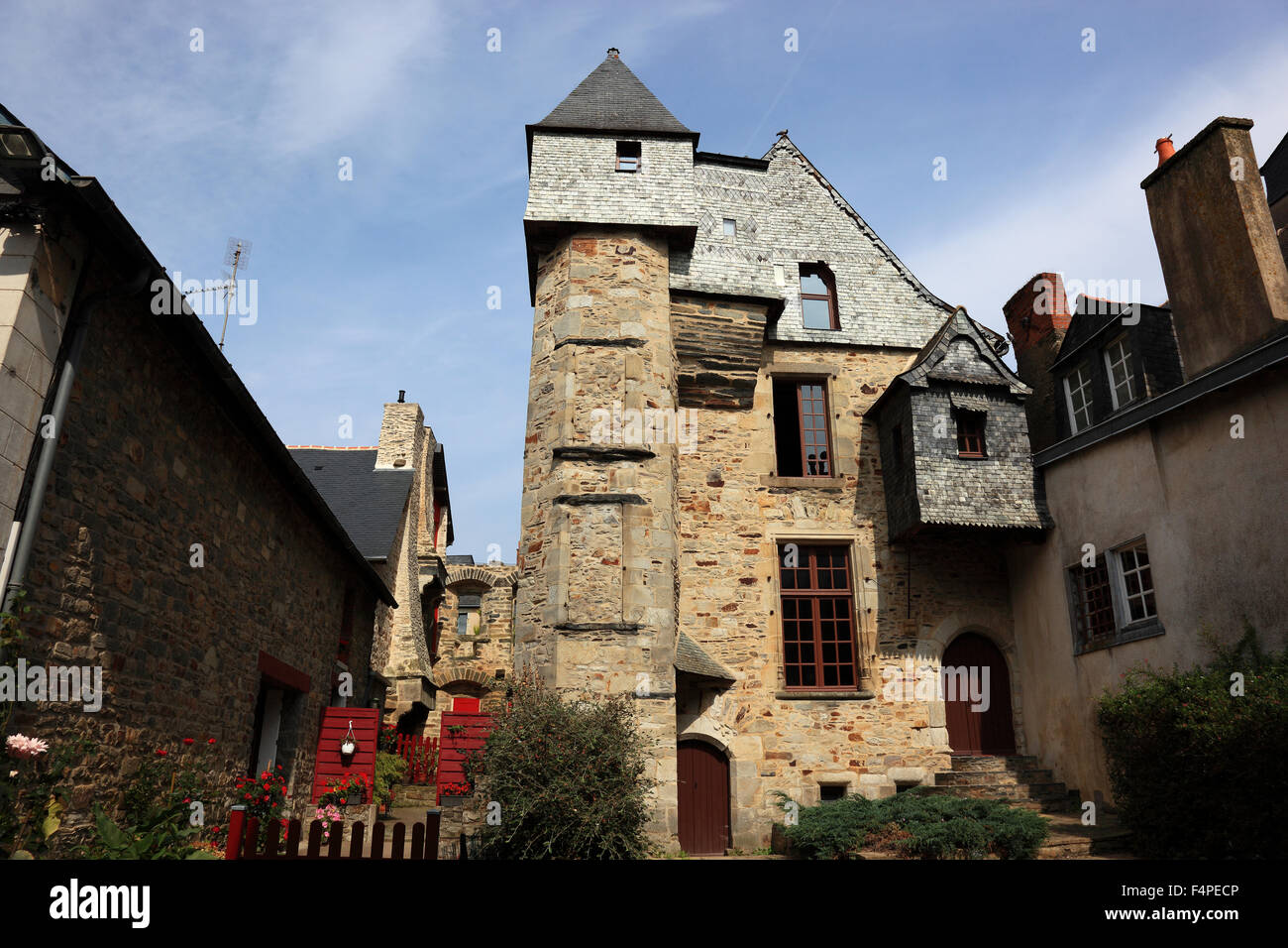 France, Brittany, Medieval houses in the old town of Vitre Stock Photo