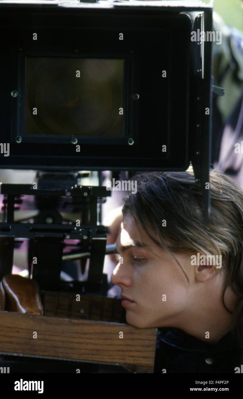 leonardo-dicaprio-1998-hi-res-stock-photography-and-images-alamy