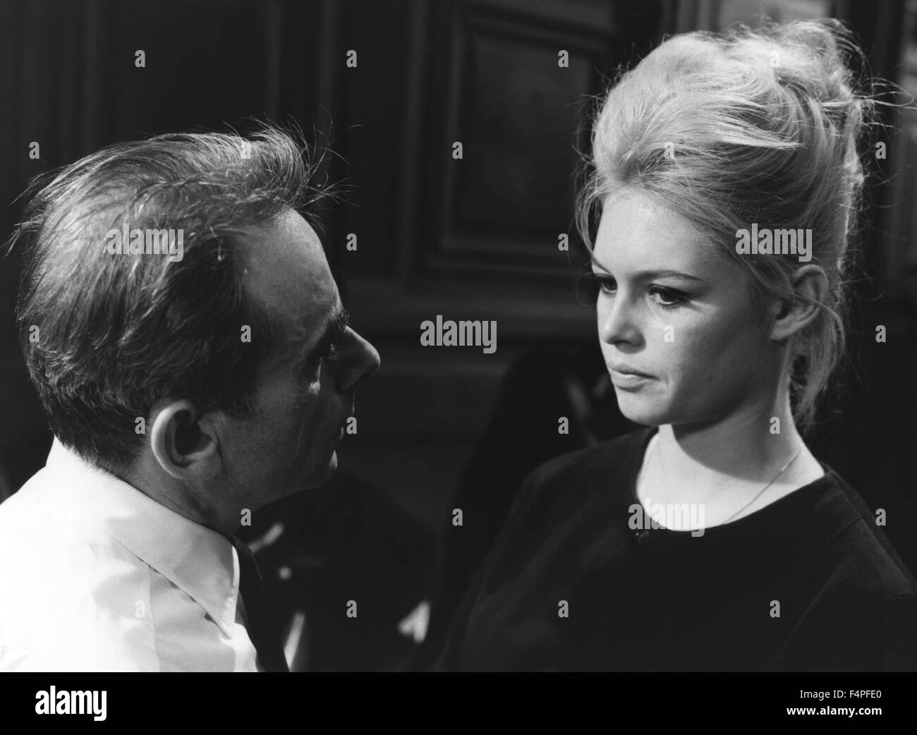 дневная красавица (луис бунюэль, 1967). невидимый поединок бардо и денев. Stephen boyd and brigitte bardot. бриджит бардо женщина и паяц фильм. грязное дело фильм 1975.