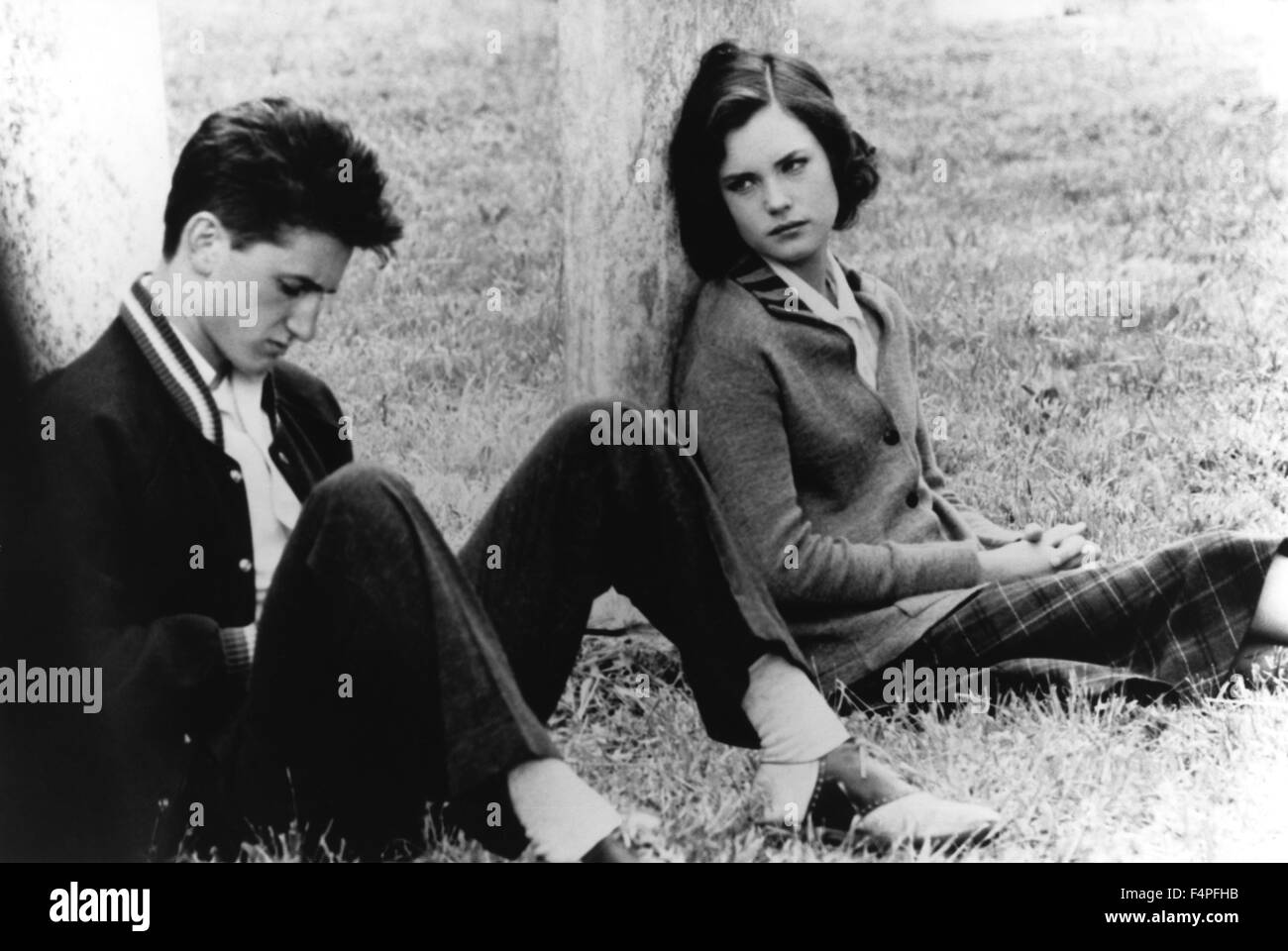 Sean Penn and Elizabeth McGovern / Racing with the Moon / 1984 directed