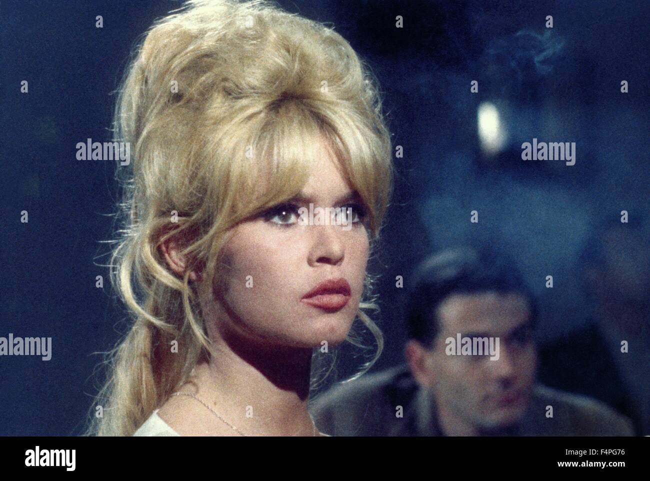 On the set, Louis Malle (director) and Brigitte Bardot / A Very Private  Affair / 1961 directed by Louis Malle Stock Photo - Alamy
