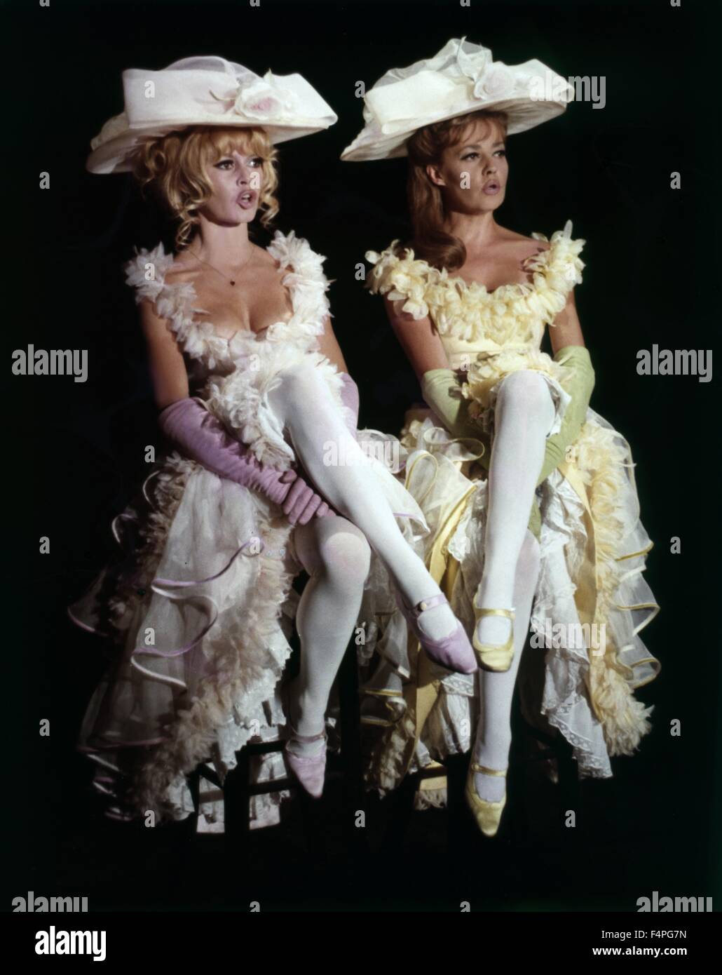 Brigitte Bardot and Jeanne Moreau / Viva Maria ! / 1965 directed