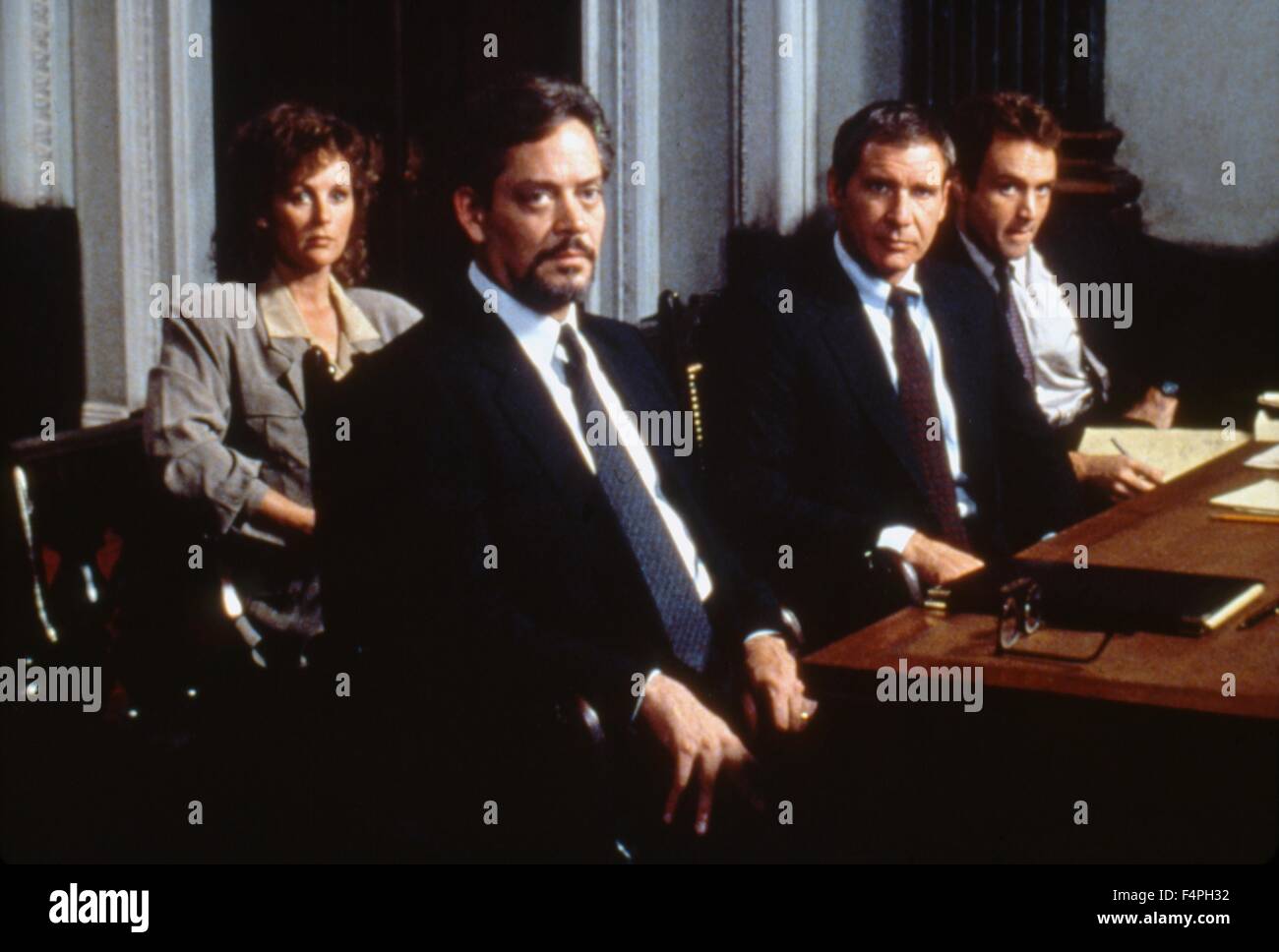 Bonnie Bedelia, Raul Julia and Harrison Ford / Presumed Innocent / 1990 directed by Alan J Pakula Stock Photo