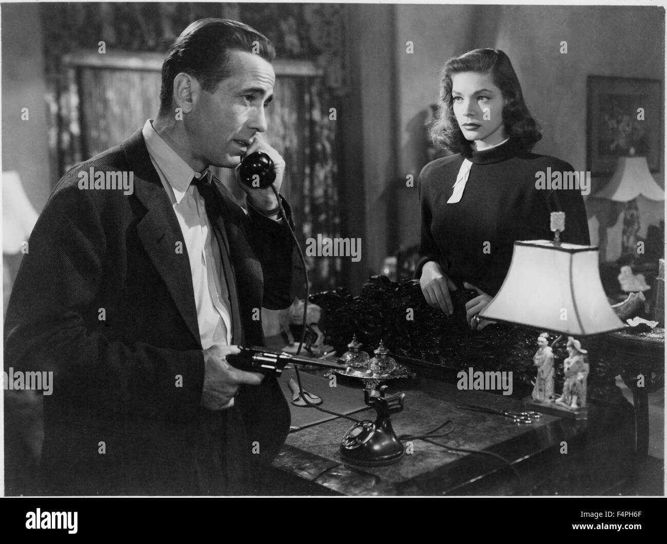 Humphrey Bogart, Lauren Bacall, on-set of the Film “The Big Sleep, 1946 Stock Photo