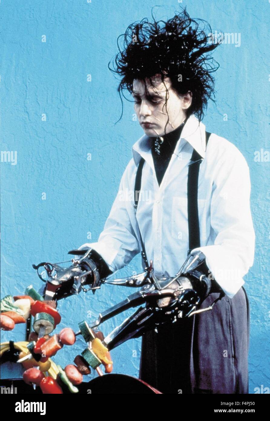 Johnny Depp / Edward Scissorhands / 1990 directed by Tim Burton [Twentieth  Century Fox Film Corpo] Stock Photo - Alamy
