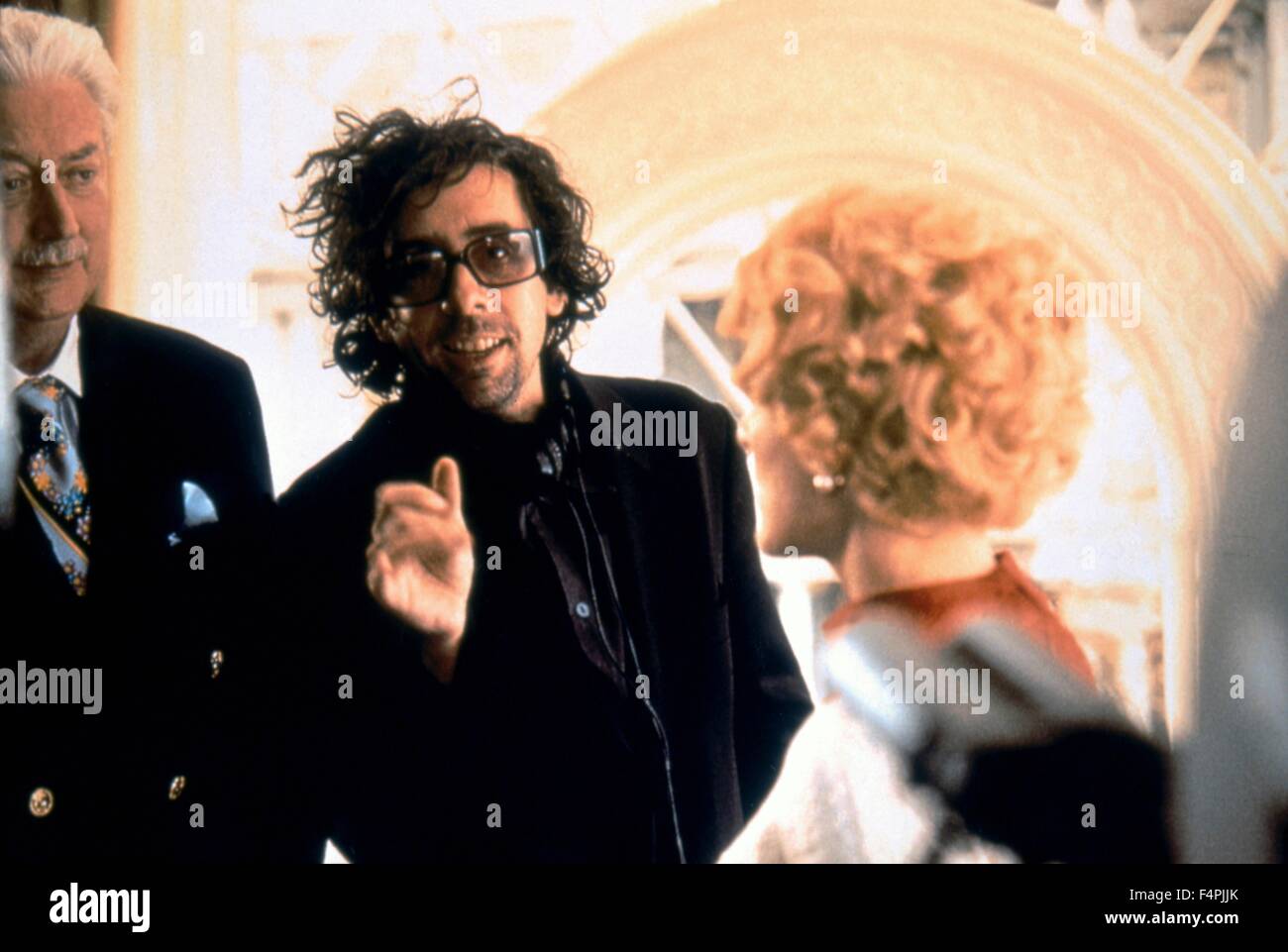 On the set, Tim Burton / Mars Attacks ! / 1996 directed by Tim Burton  [WARNER BROS. PICTURES] Stock Photo - Alamy