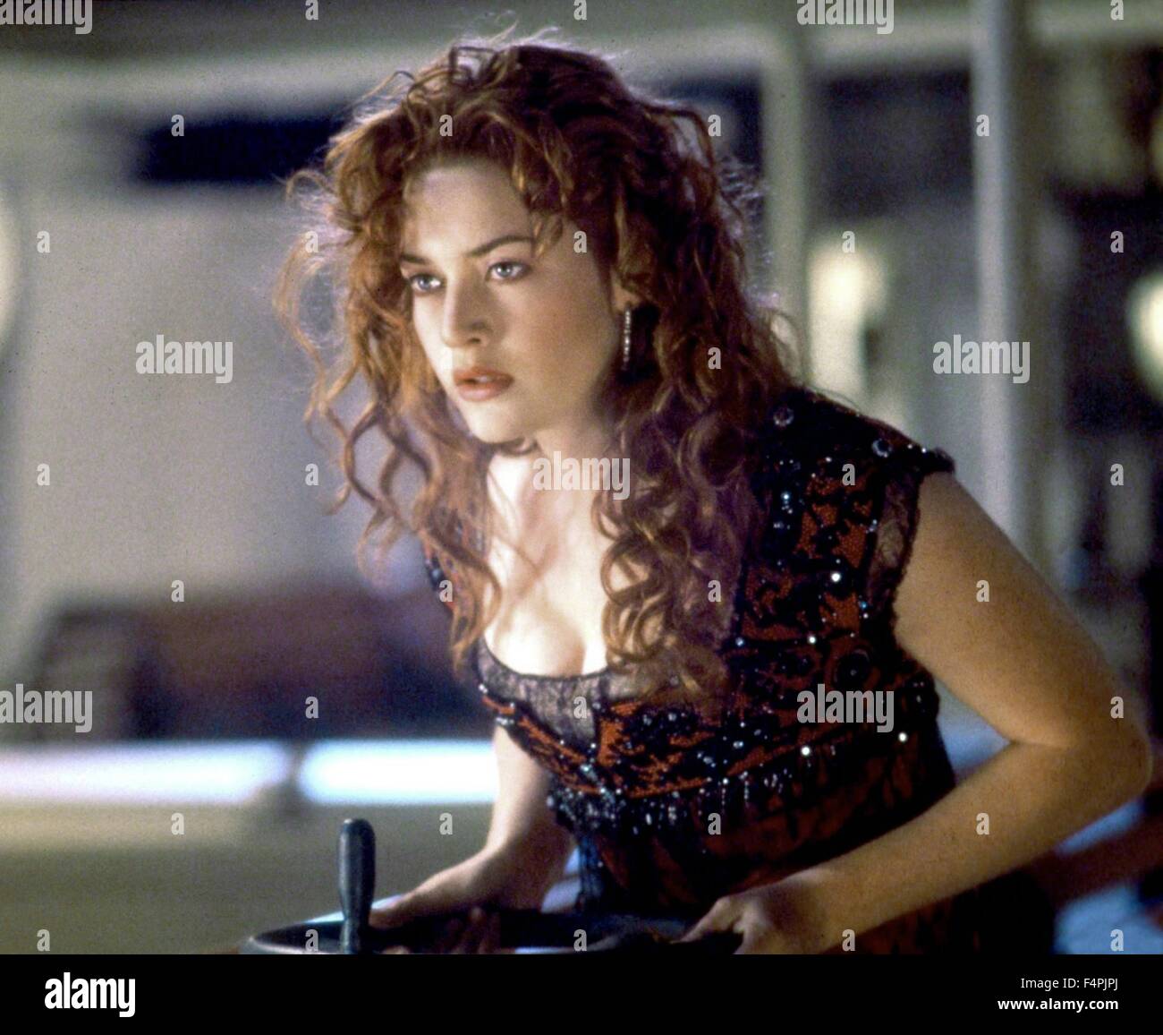 Kate winslet titanic hi-res stock photography and images - Alamy