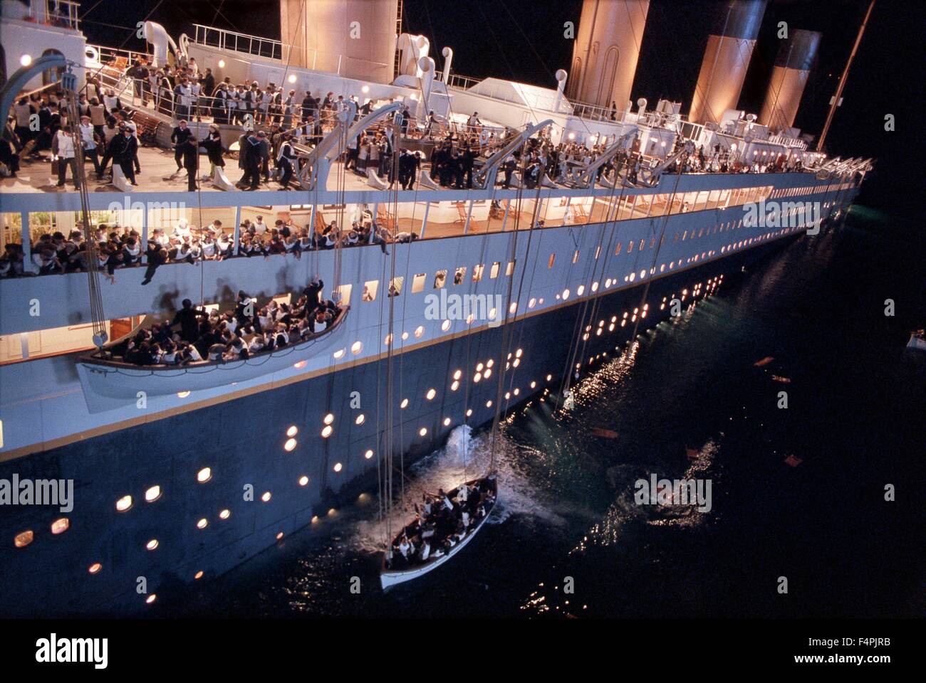 Titanic / 1997 directed by James Cameron [Twentieth Century Fox Pictures] Stock Photo