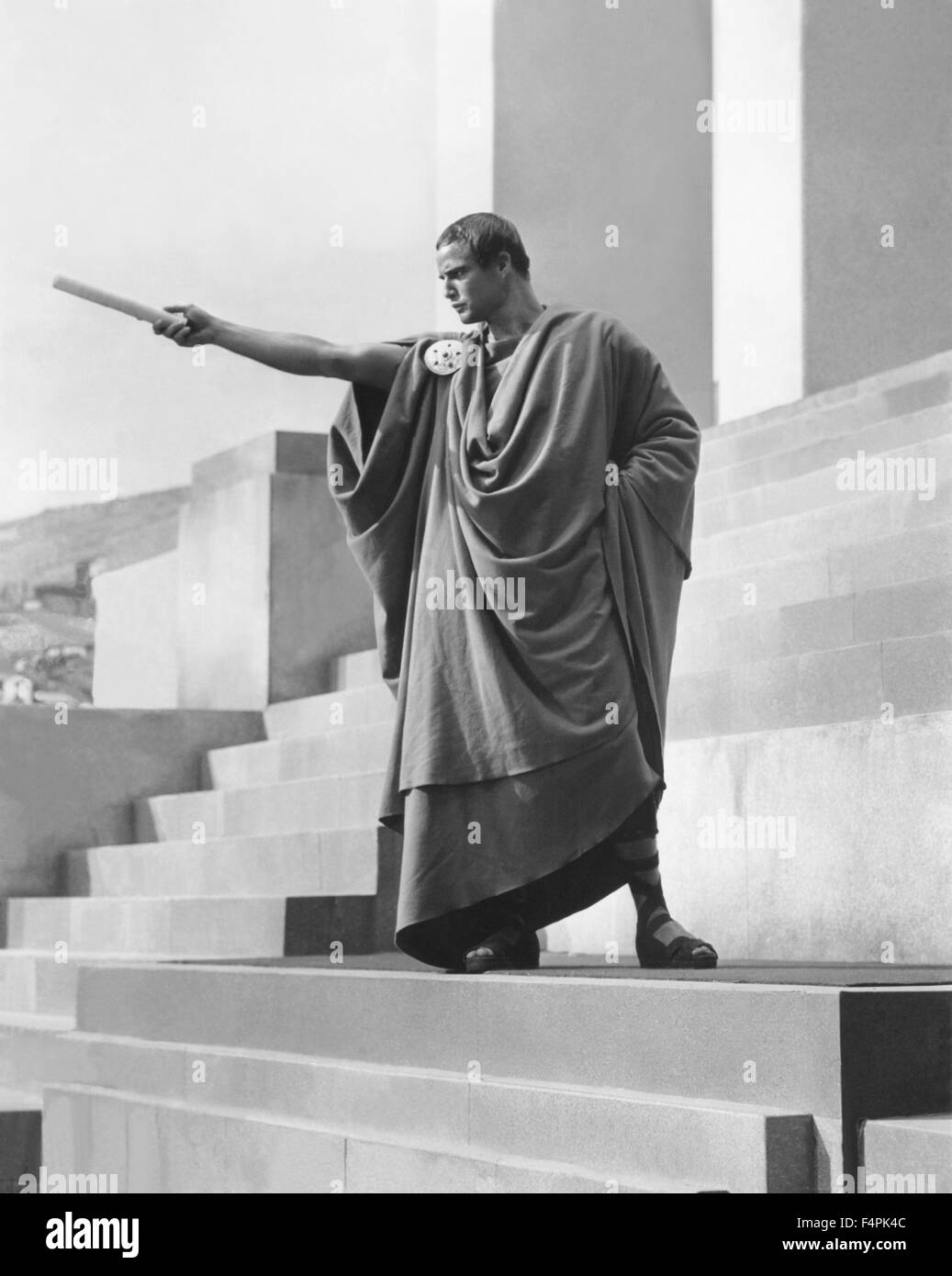 Marlon Brando / Julius Caesar / 1953 directed by Joseph L. Mankiewicz  [Metro-Goldwyn-Mayer Pictures] Stock Photo